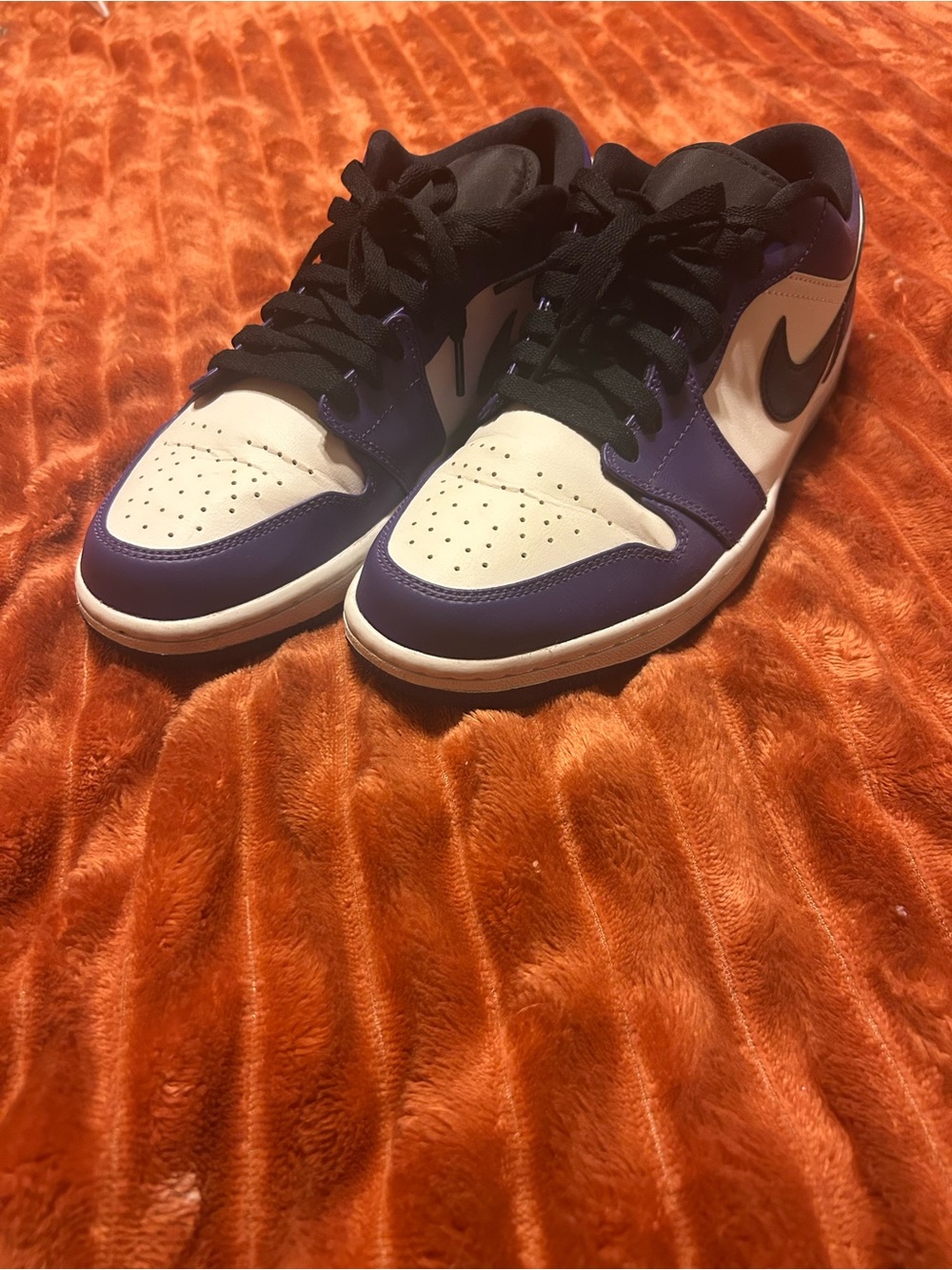 Men’s Jordan 1 Low-Top Sneakers - Purple / White / Black